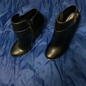 Black high heel shoe